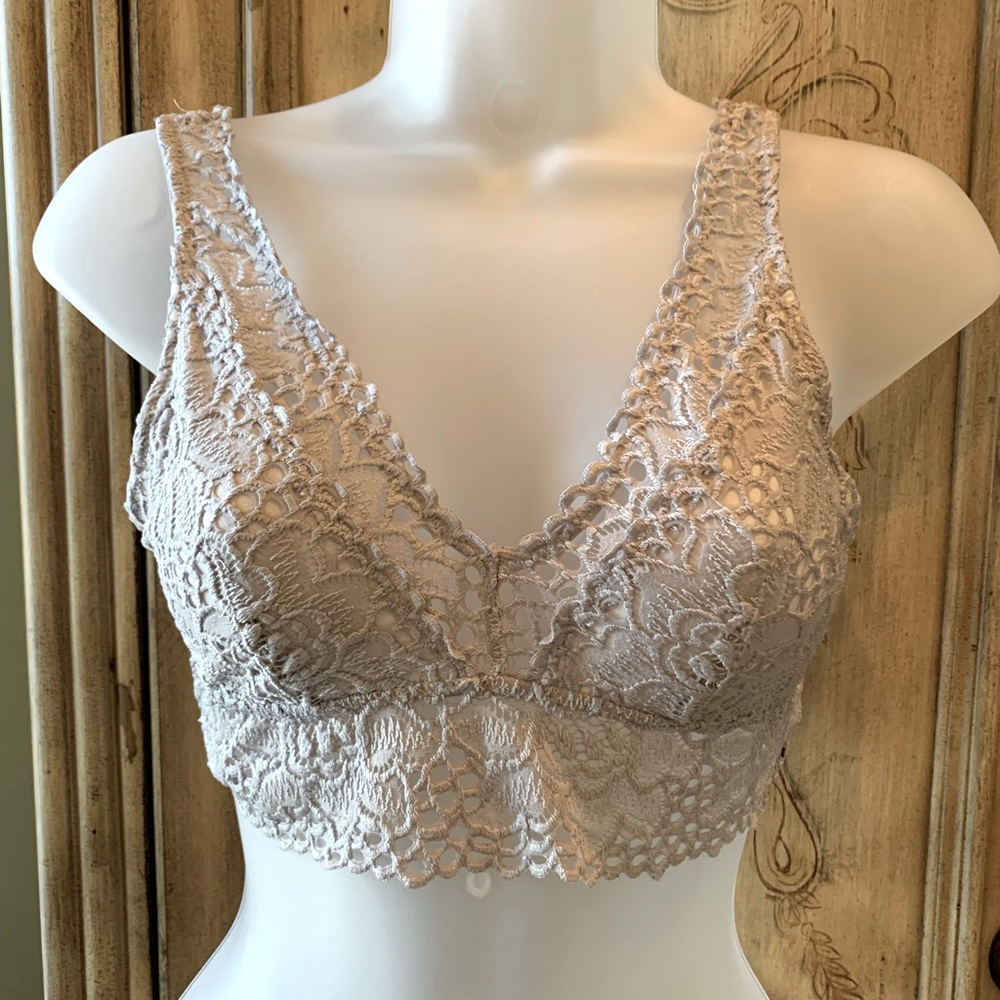 Aerie Grey Lacy Bralette Lightweight V-Neck Front and Back Size S/P